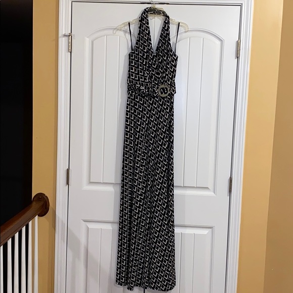 White House Black Market Dresses & Skirts - Women’s WhiteHouse Black Market Dress Size 2